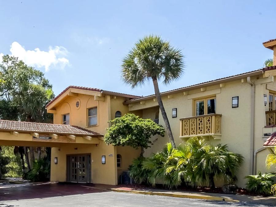 866-exterior 2 image