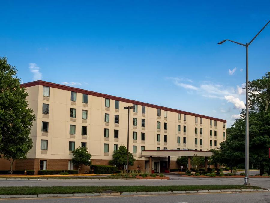 Red Roof PLUS+ Boston - Mansfield/Foxboro Property Exterior Image