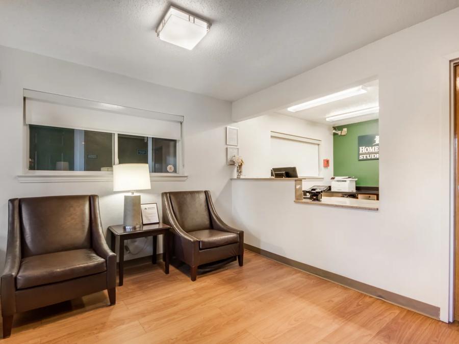 HTS1042_Lobby 2 PRO Approved 10-12-2020 Image
