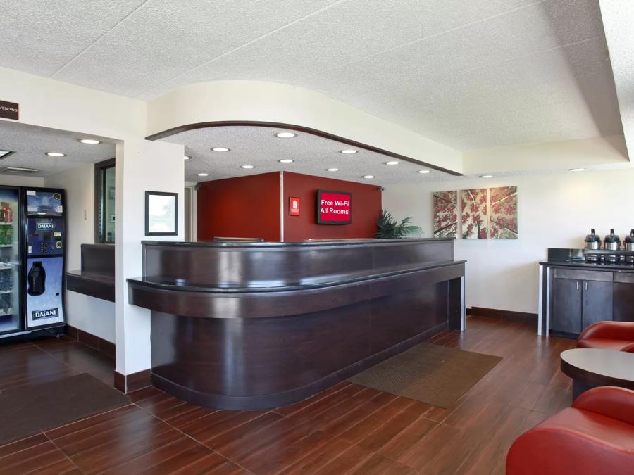 Red Roof Inn Michigan City Front Desk Image