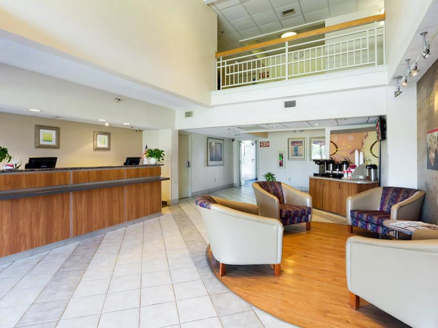 Red Roof Inn Houston - Westchase Front Desk and Lobby Image