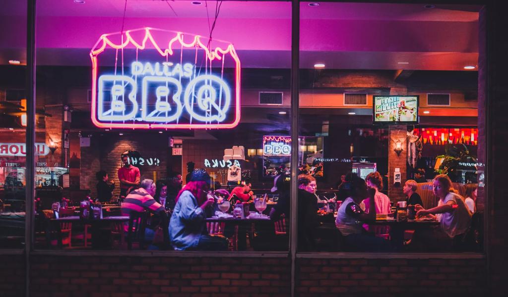 The Best Bars for Live Music in Dallas/DFW (Local Guide)