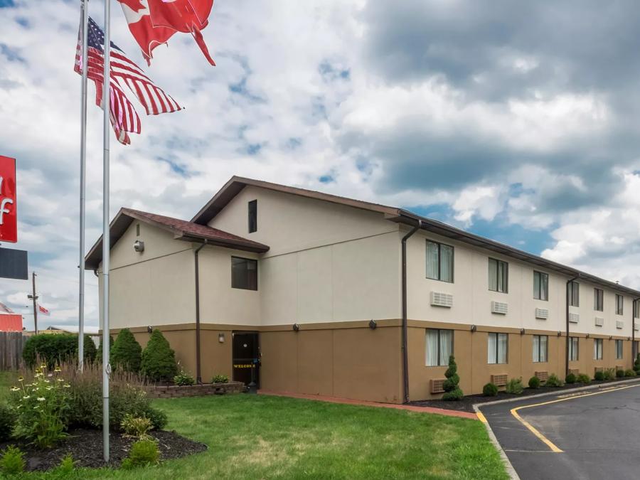 Red Roof Inn Binghamton North Exterior Property Image Details