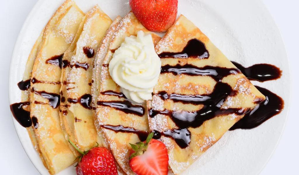 Chocolate drizzled crepes