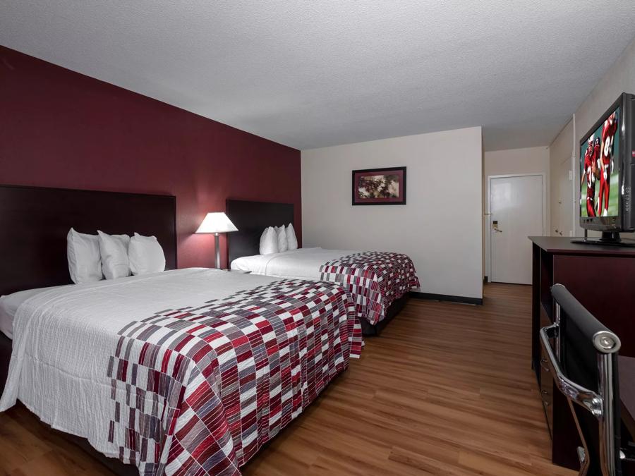 Red Roof Inn Warrenton Deluxe 2 Queen Beds Smoke Free Image