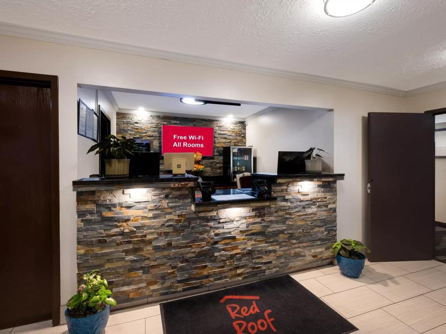 Red Roof Inn Dahlgren - Naval Base Front Desk Image