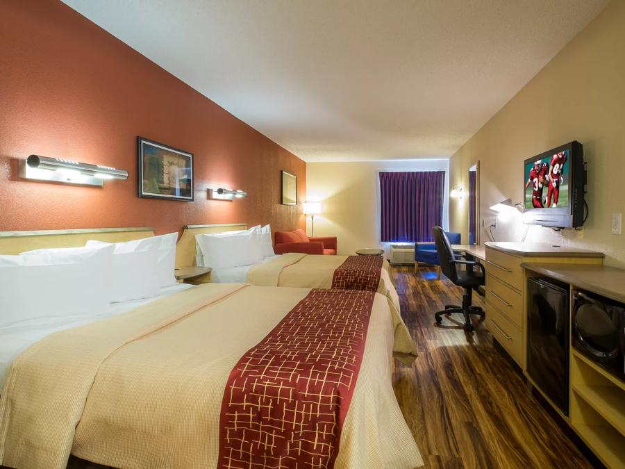Red Roof Inn & Suites Philadelphia - Bellmawr 2 Full Beds Suite Non-Smoking Image