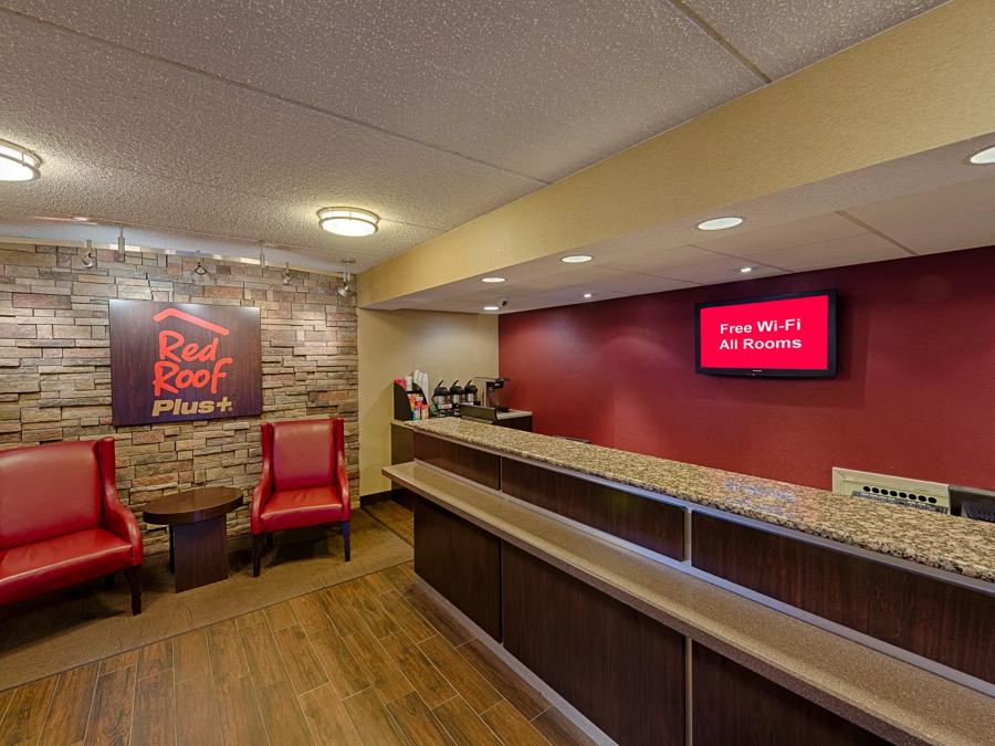 Red Roof PLUS+ University at Buffalo – Amherst Front Desk and Lobby Image