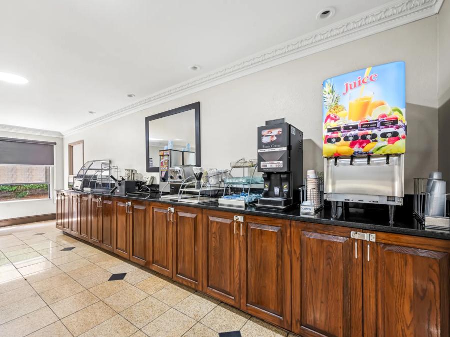 RRI343_Breakfast Area 2 PRO Approved 8-7-25 Image