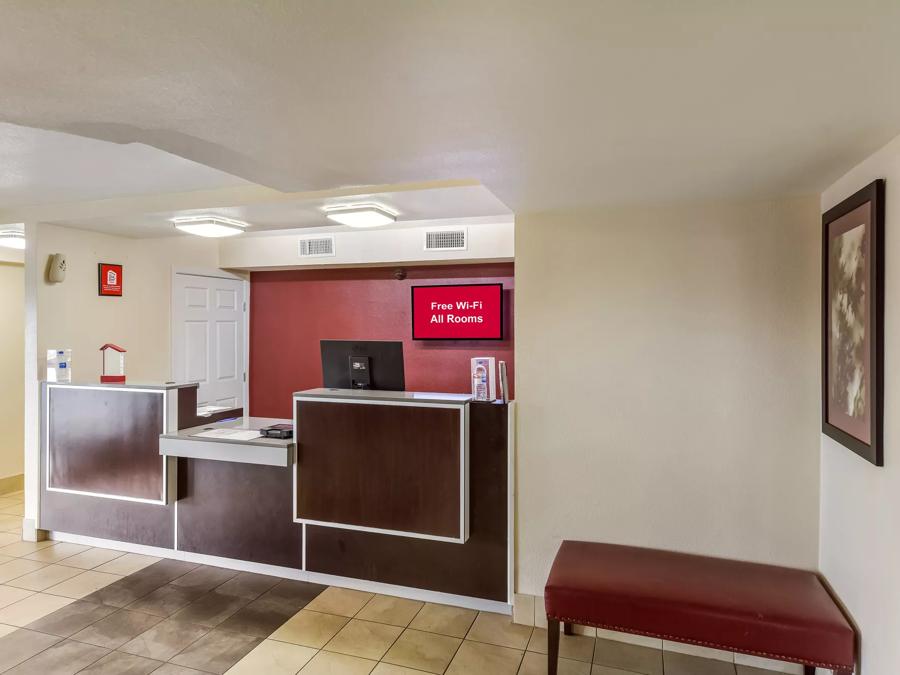 Red Roof Inn Plano Front Desk Image