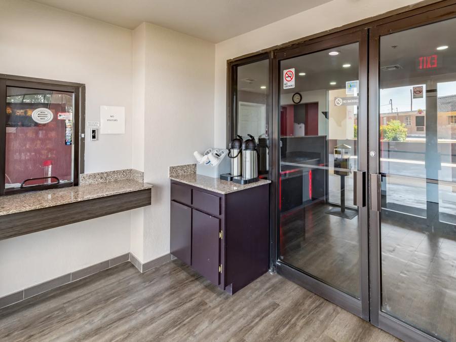 609-lobby-03 Image