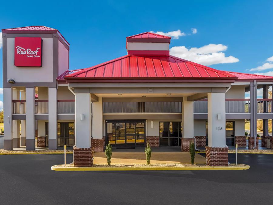 Red Roof Inn & Suites Athens, AL Property Exterior Image