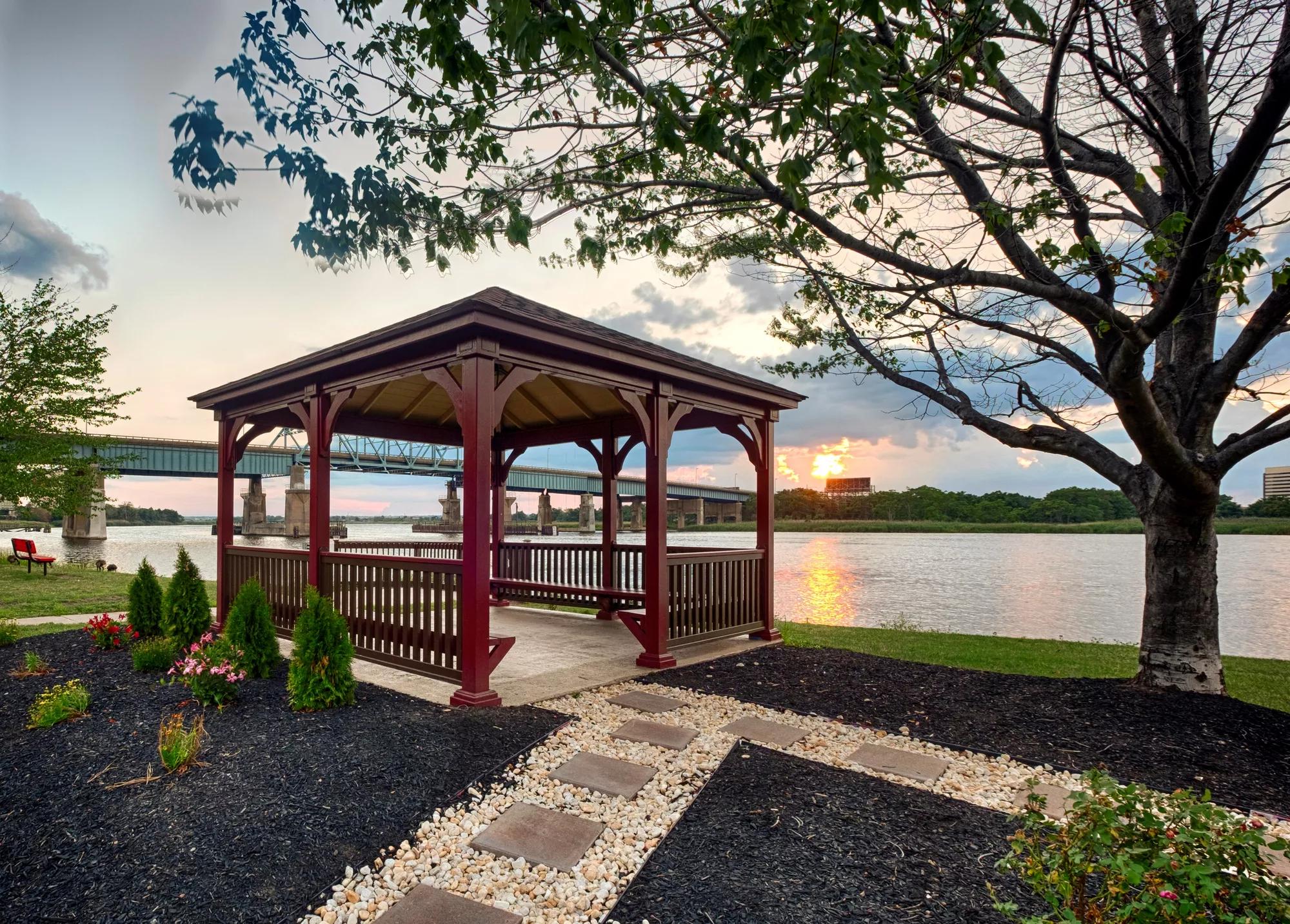 Red Roof PLUS+ Secaucus - Meadowlands - NYC Outdoor Gazebo Image