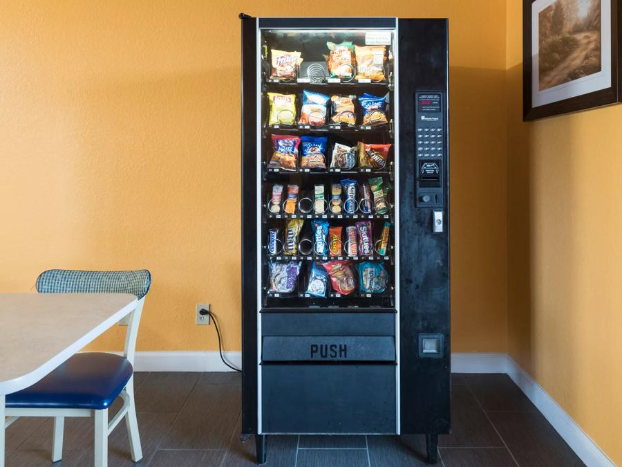 Red Roof Inn Mobile - Midtown Vending Image