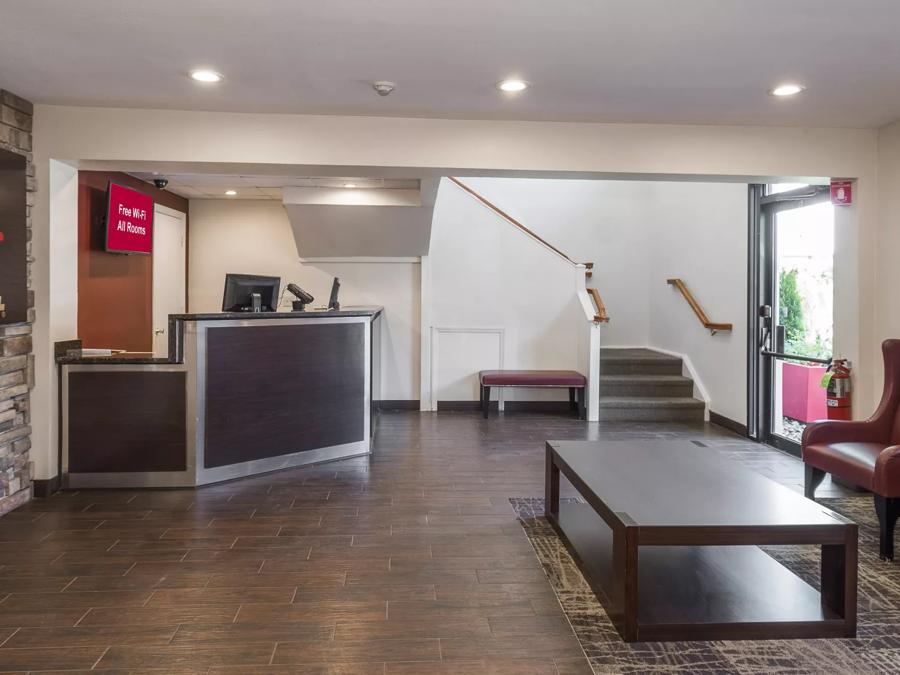 Red Roof PLUS+ Poughkeepsie Front Desk and Lobby Area Image