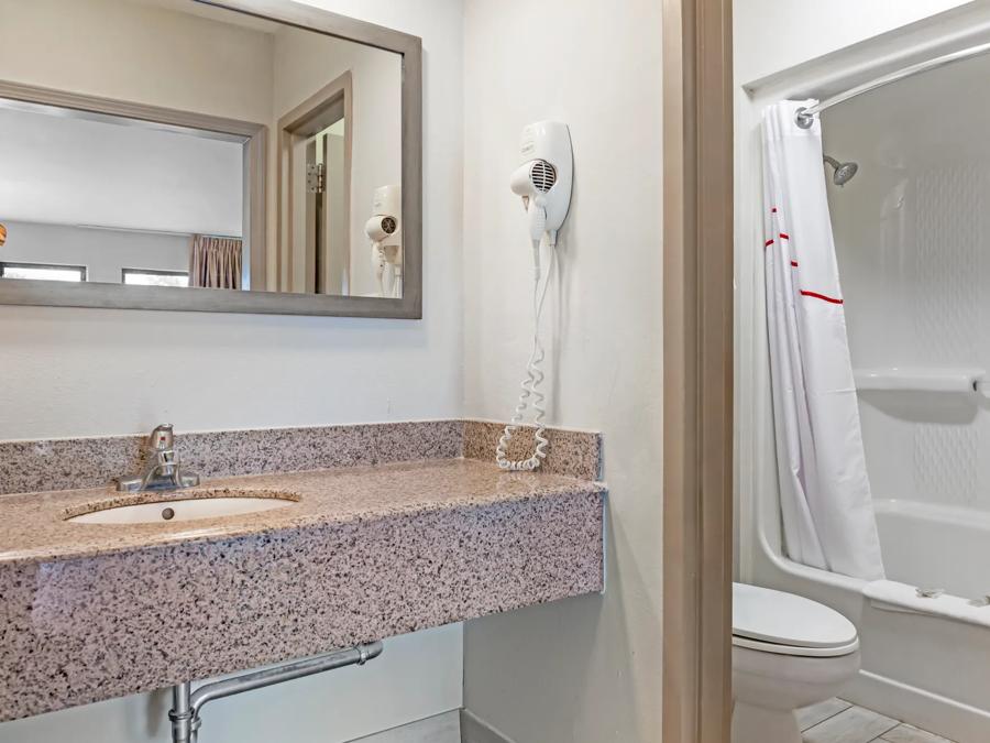 RRI658_Bathroom 4 PRO Approved 10-2-25 Image