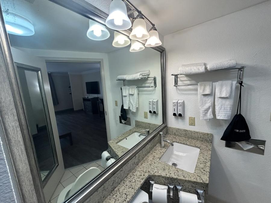 RRI1488_Bathroom 3 TEMP Approved 7-10-2024 Image
