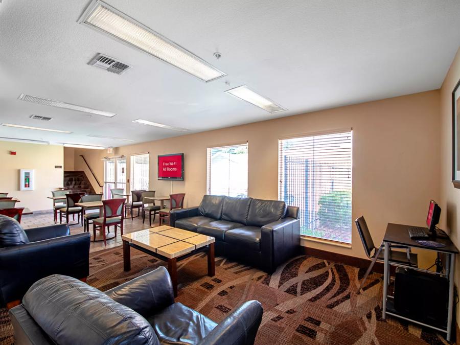 Red Roof Inn San Marcos Lobby Image