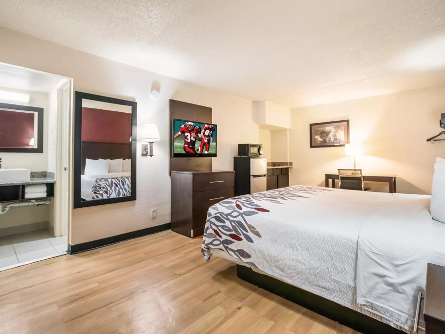 Red Roof Inn North Dallas - Park Central Superior King Image