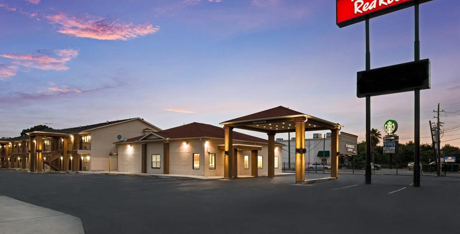 Budget Pet Friendly Hotel In Spring Tx 77388 Red Roof Inn