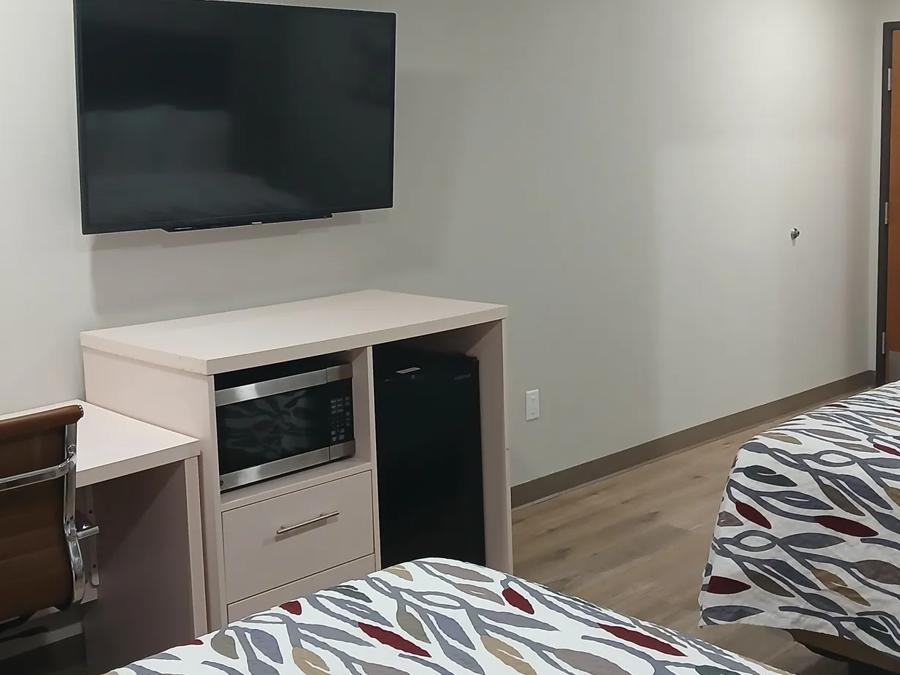 Red Roof Inn & Suites Euless - DFW Airport Southwest