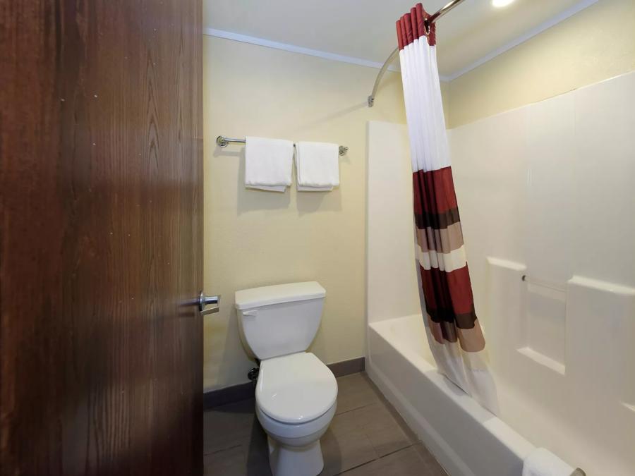 Superior King Smoke Free Bathroom Image