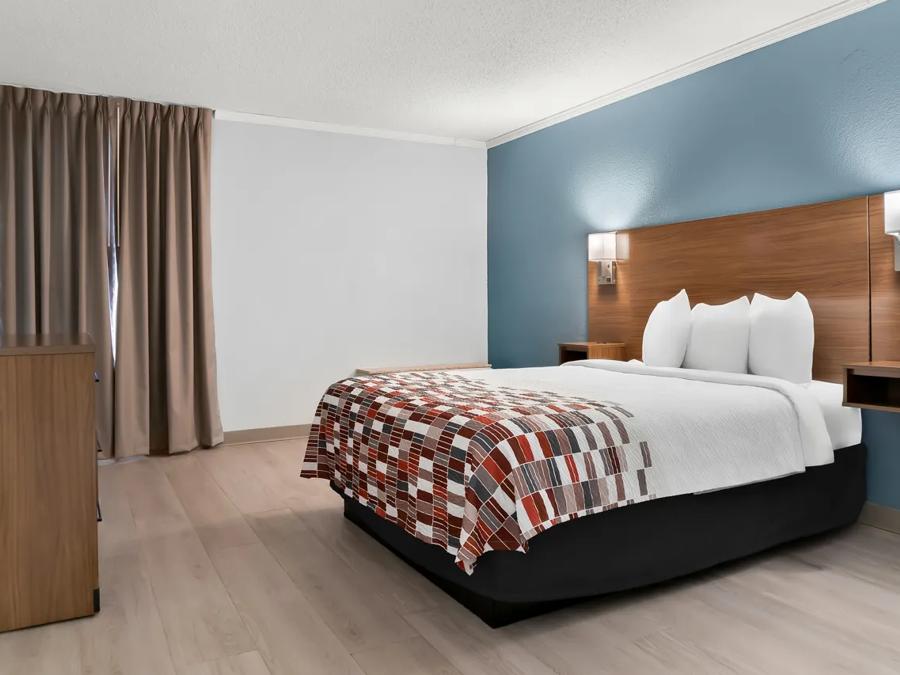 RRI1419_NS Suite 1Queen Kitchen 1 PRO Approved 10-28-24_NT1QK_1 Image