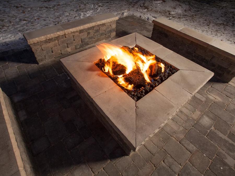 Red Roof PLUS+ Ann Arbor - U of Michigan North Outdoor Fireplace