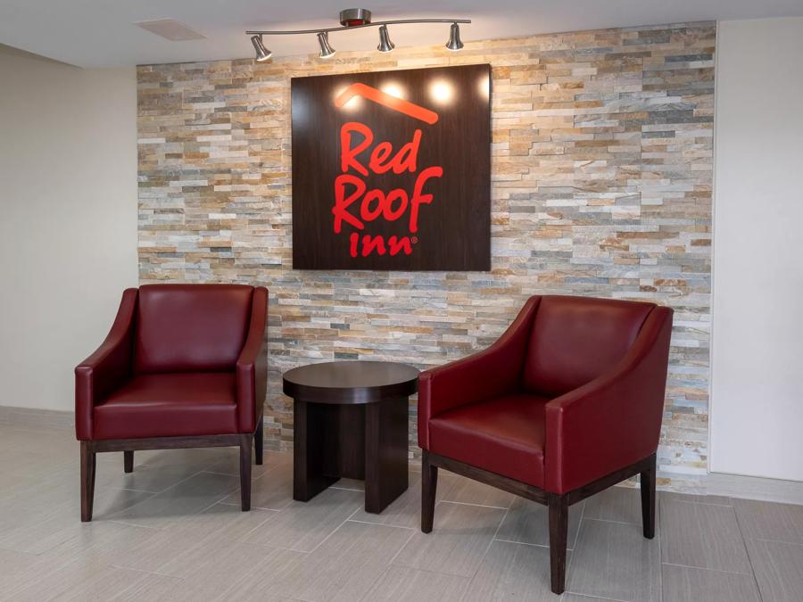 Red Roof Inn Fort Smith Downtown Lobby Image