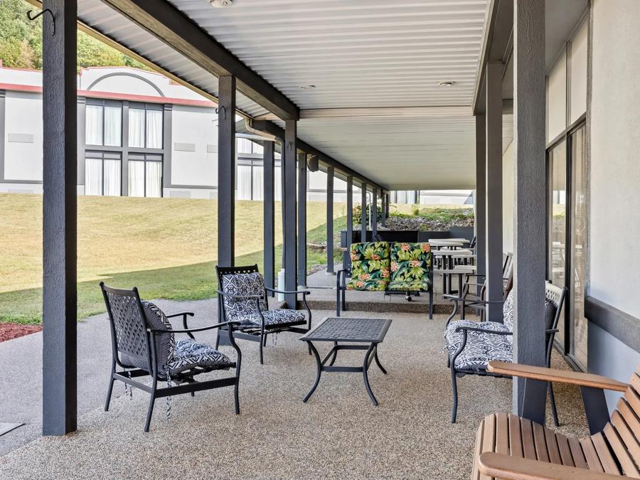 RRI1458_Courtyard PRO Approved 10-6-25 image