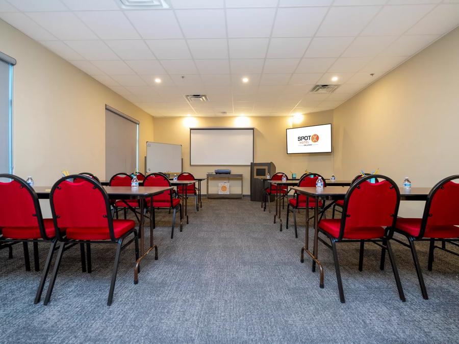 Spot X Hotel - Orlando - Conference Room 