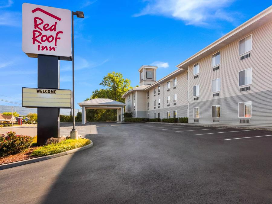 Red Roof Inn Etowah – Athens, TN Property Exterior Image Details