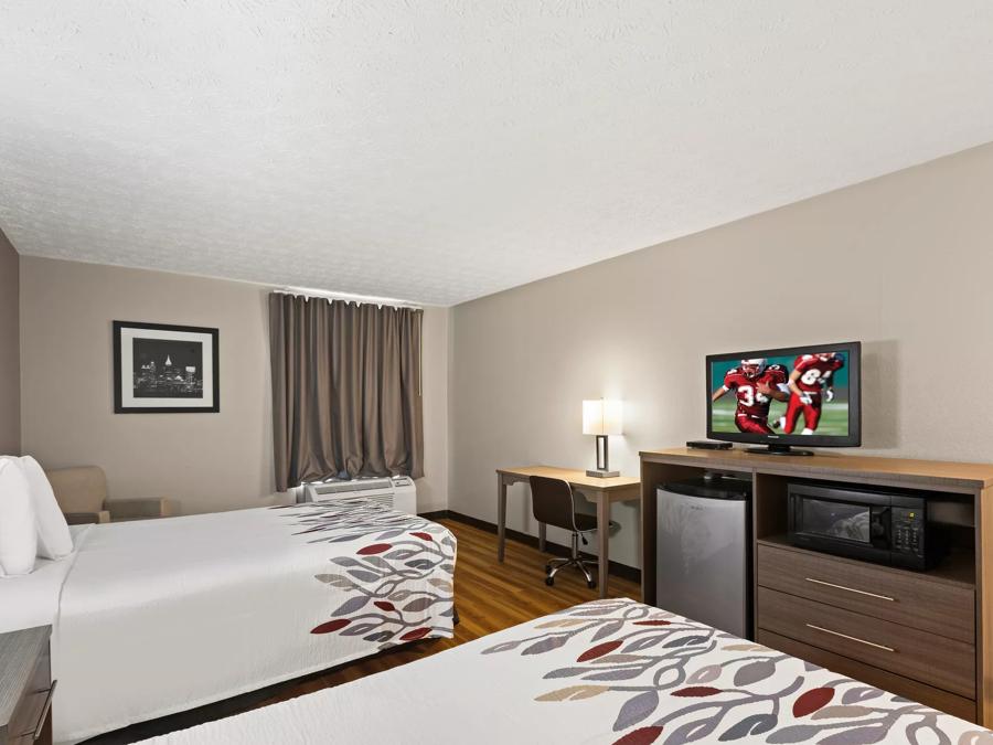 Red Roof Inn & Suites Newnan Double Bed Room Image