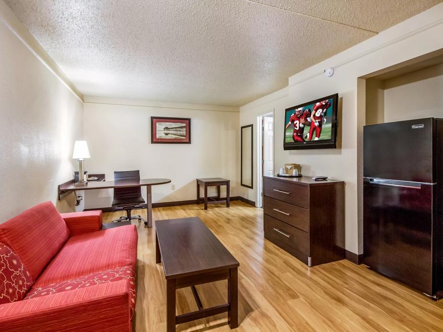 Red Roof Inn Houston East - I-10  Suite King Bed with Kitchenette Non-Smoking Amenities Image