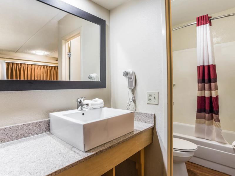 Cheap Hotel in Goodlettsville, TN Red Roof