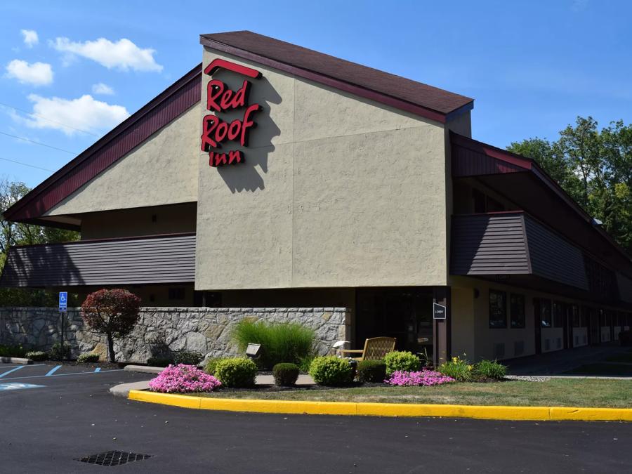 Red Roof Inn Utica Exterior Property Page Image 
