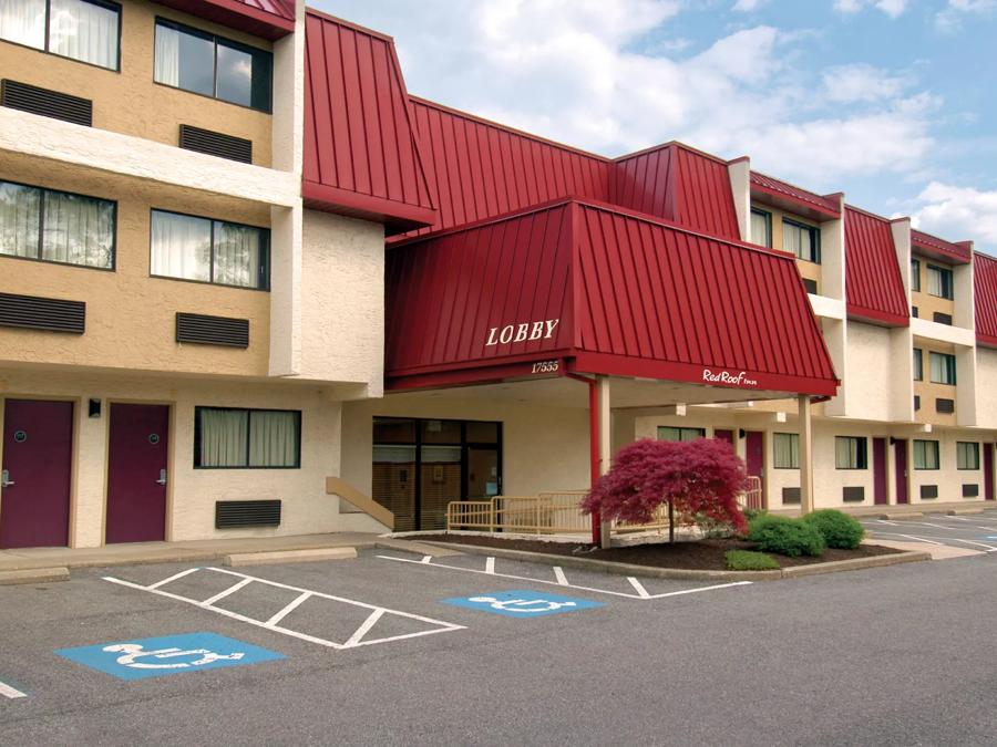 Red Roof Inn Cleveland Airport-Middleburg Heights Property Exterior