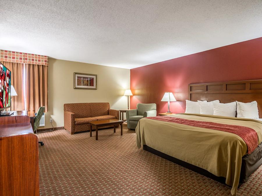 Red Roof Inn & Suites Little Rock King Suite Room Image