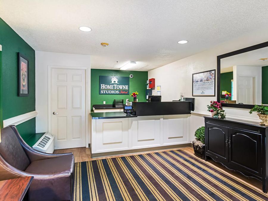 HomeTowne Studios Atlanta - Lawrenceville Front Desk and Lobby Image