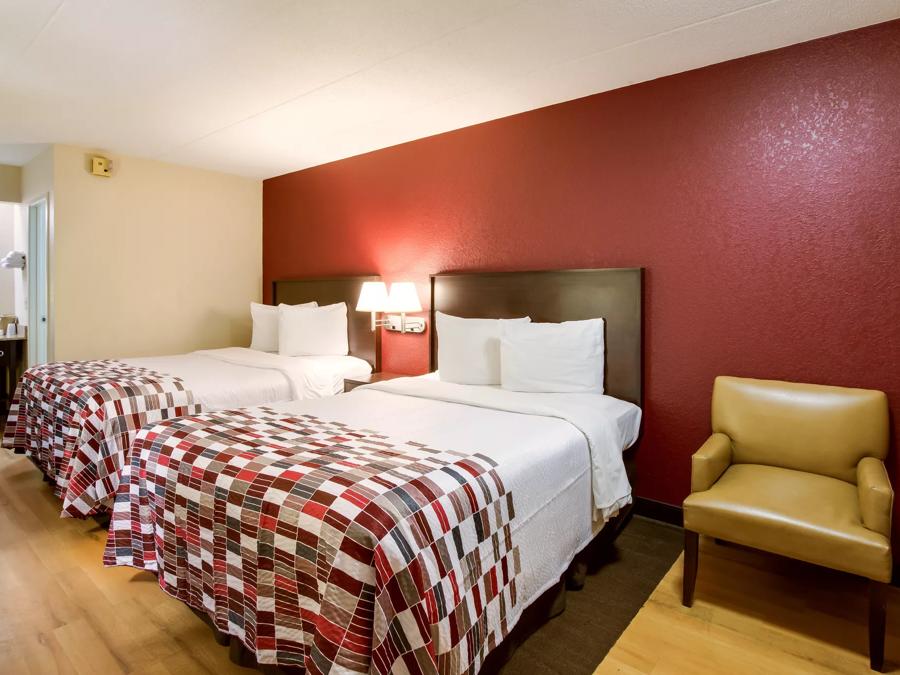 Red Roof Inn Kalamazoo East - Expo Center Deluxe Double Room