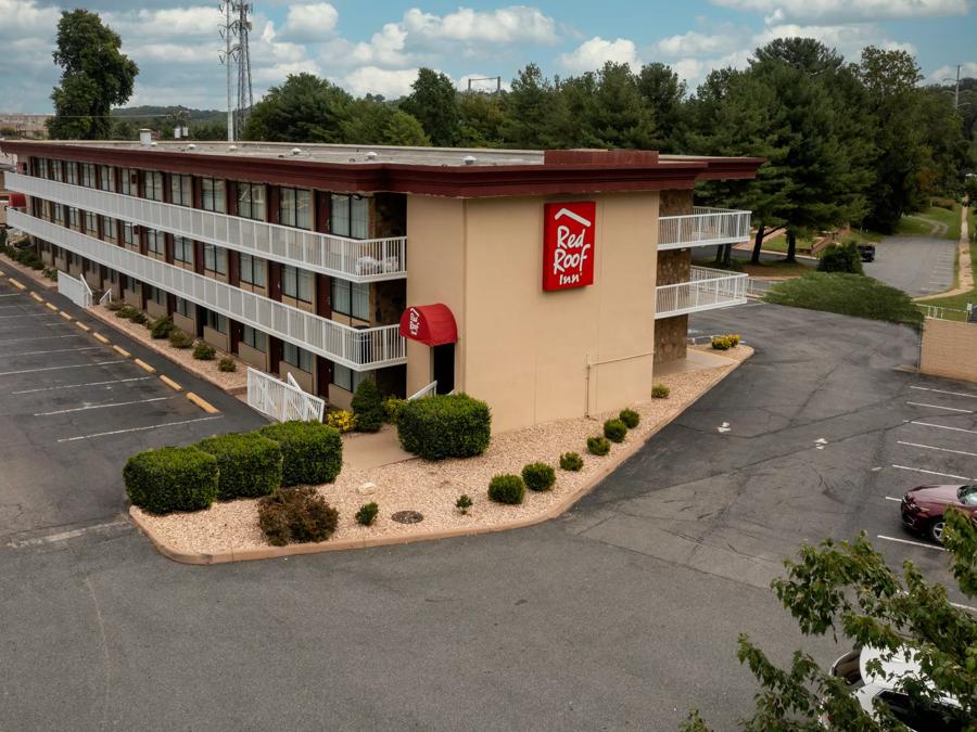 Red Roof Inn Charlottesville Property Exterior Image 