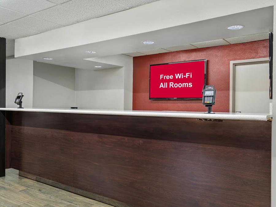 Red Roof Inn Wilmington, NC Front Desk Image