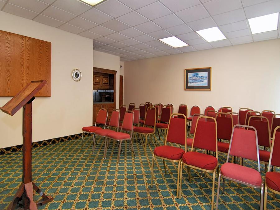 Red Roof Inn Nashville - Music City Meeting Facilities Image