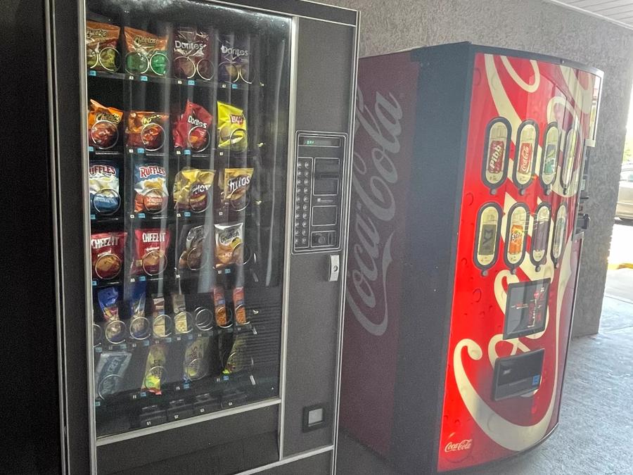 Red Roof Inn LaGrange Vending Image