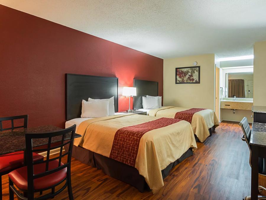 Red Roof Inn & Suites Scottsboro Double Bed Image