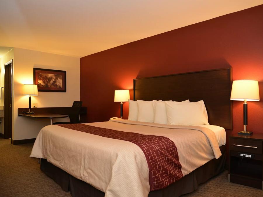 Red Roof Inn Cookeville - Tennessee Tech Single King Room Image