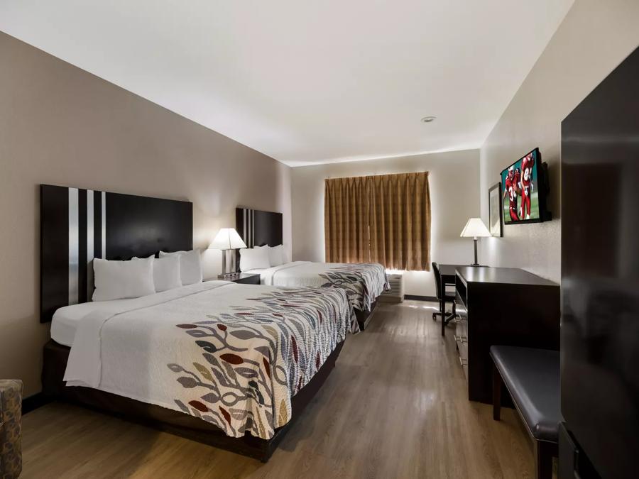 Superior 2 Queen Beds Smoke Free Image