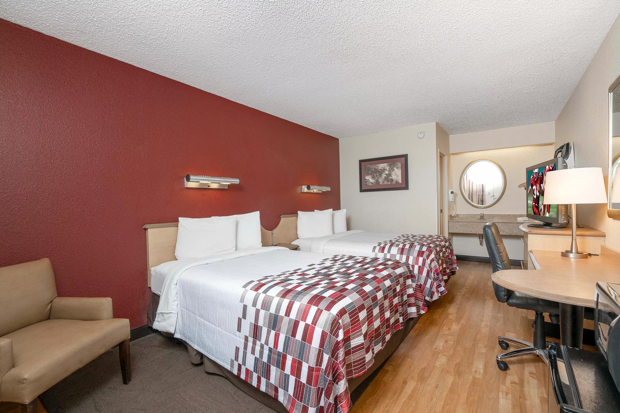 Red Roof Inn Syracuse Deluxe Double Bed Room Image Details