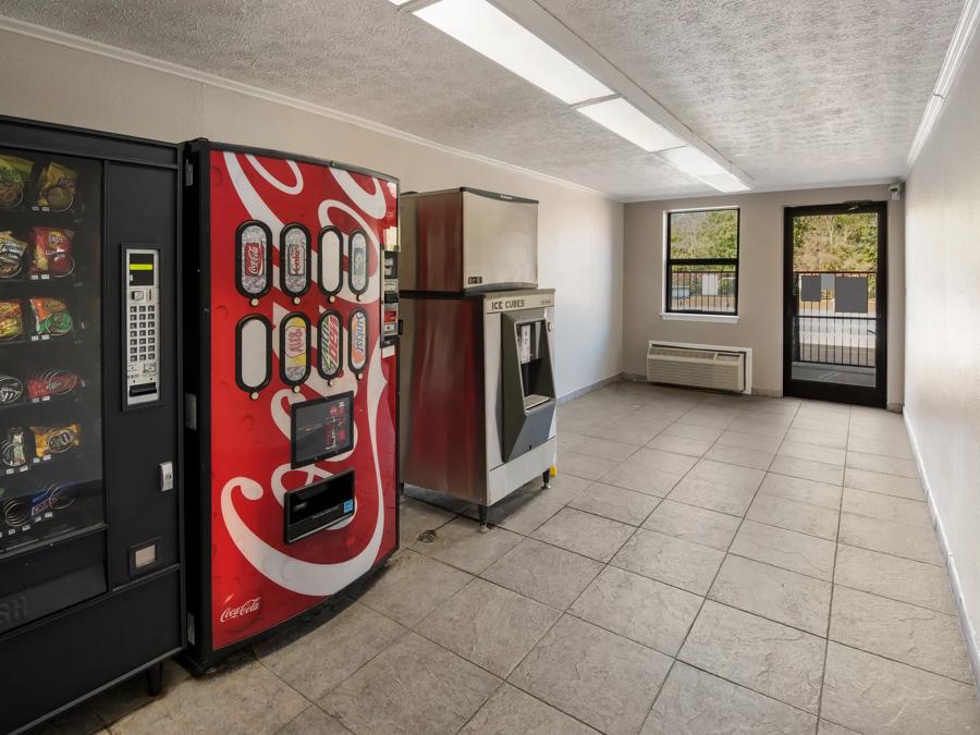 1319-Vending-1 (11.17.22) Image