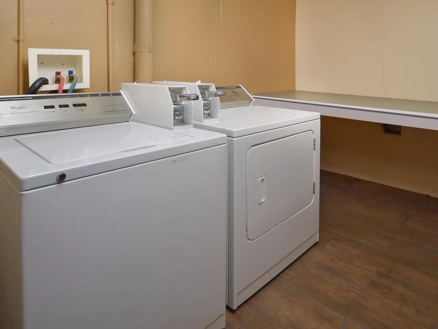 Red Roof Inn Paducah Laundry Image